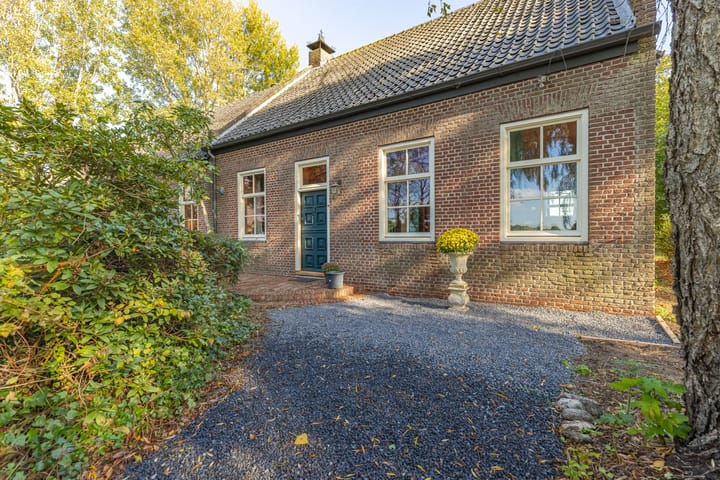 Foto 40 van Vossestraat 4