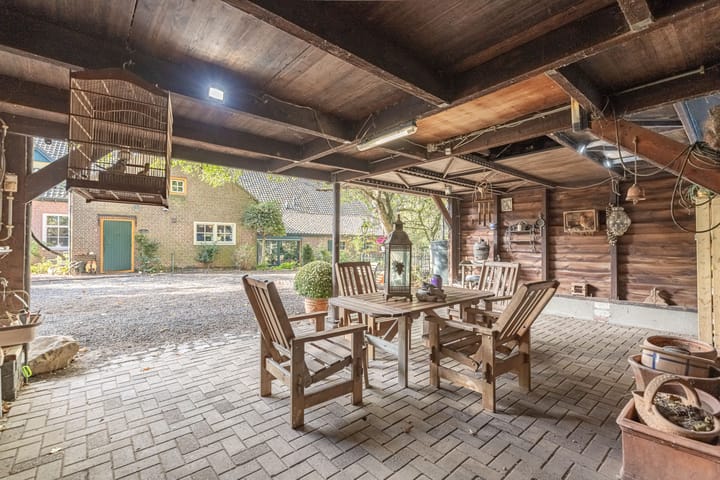 Foto 42 van Vossestraat 4