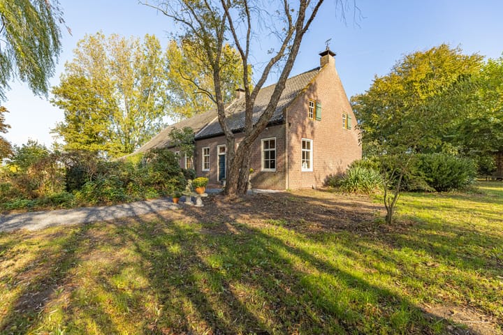 Foto 58 van Vossestraat 4