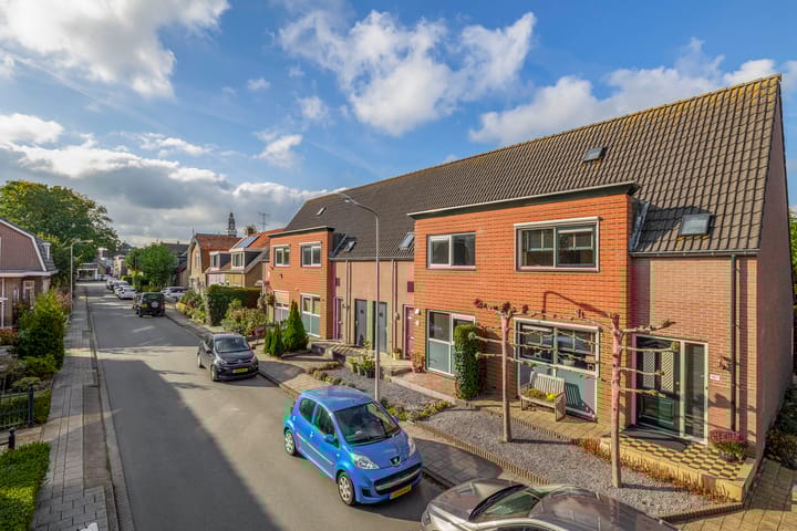 Photo 31 of Julianastraat 15-B