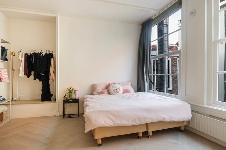 Foto 16 van Tweebaksmarkt 36