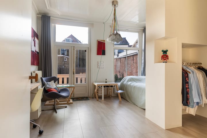 Foto 19 van Tweebaksmarkt 36