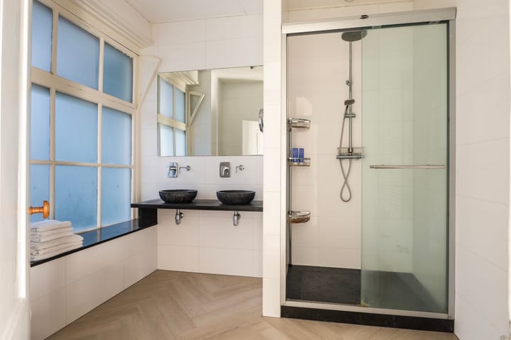 Foto 22 van Tweebaksmarkt 36