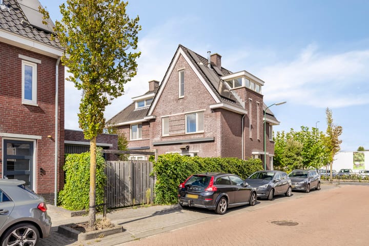 Photo 2 of Heerebeemd 2