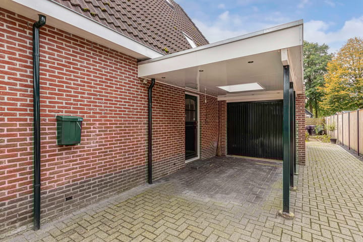 Photo 41 of Gentiaan 24-A