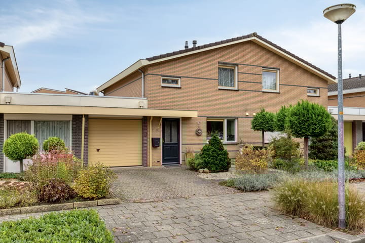 Pastoor Sandersstraat 1-02