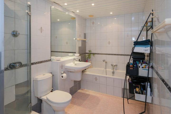 Photo 21 of De Jager 14