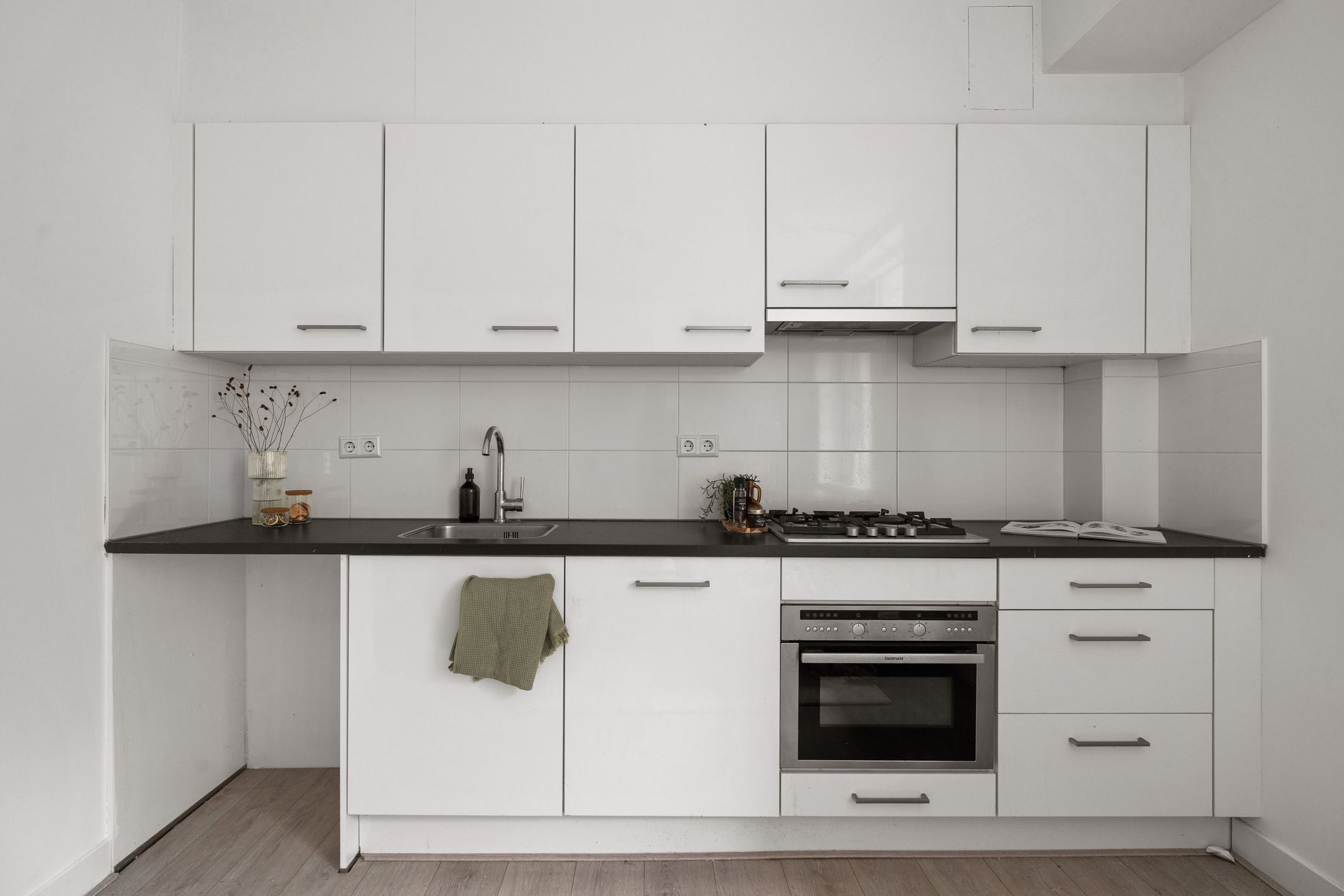 Photo 12 of Zaanstraat 150