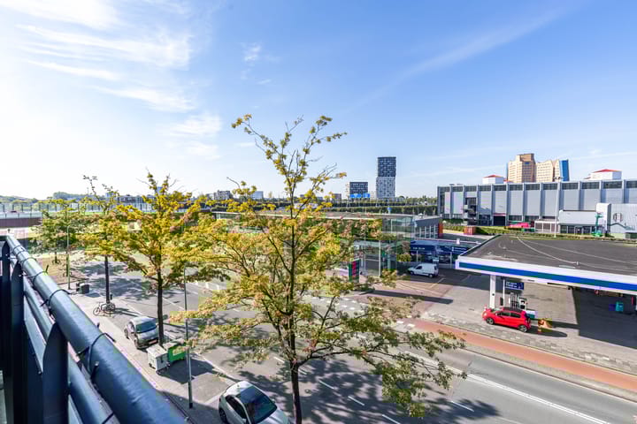 Photo 13 of Paterswoldseweg 318