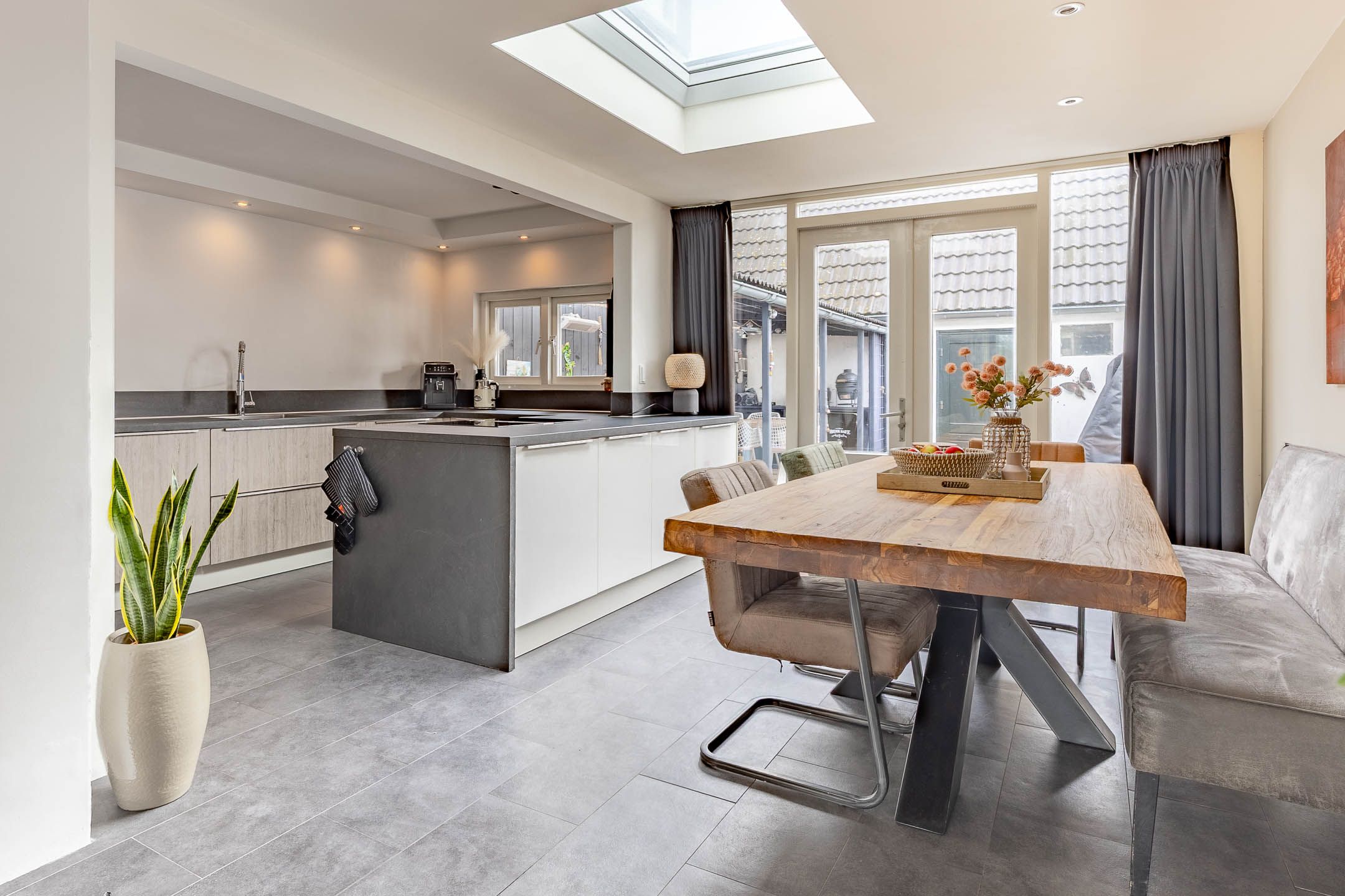 Foto 12 van Conradstraat 17