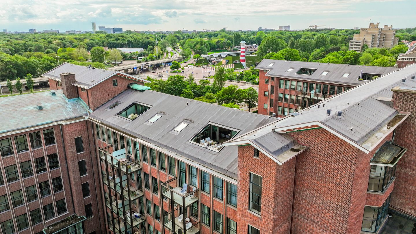 Foto 1 van Plesmanweg 389