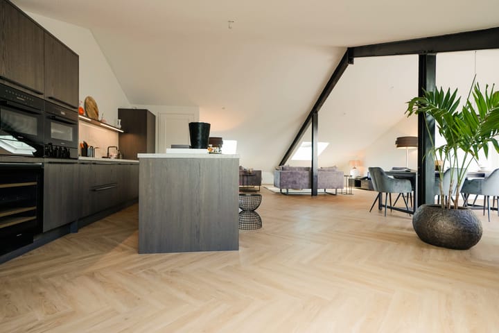 Foto 16 van Plesmanweg 389