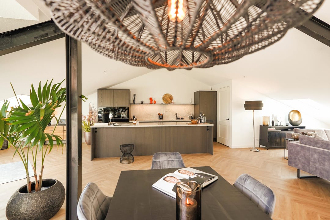 Foto 23 van Plesmanweg 389