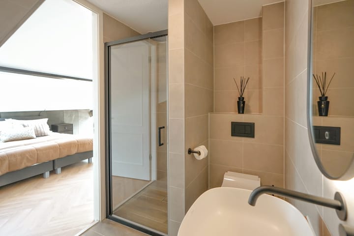 Foto 41 van Plesmanweg 389