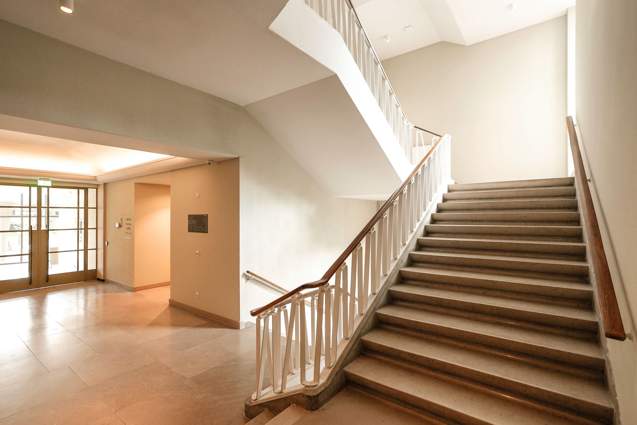 Foto 45 van Plesmanweg 389