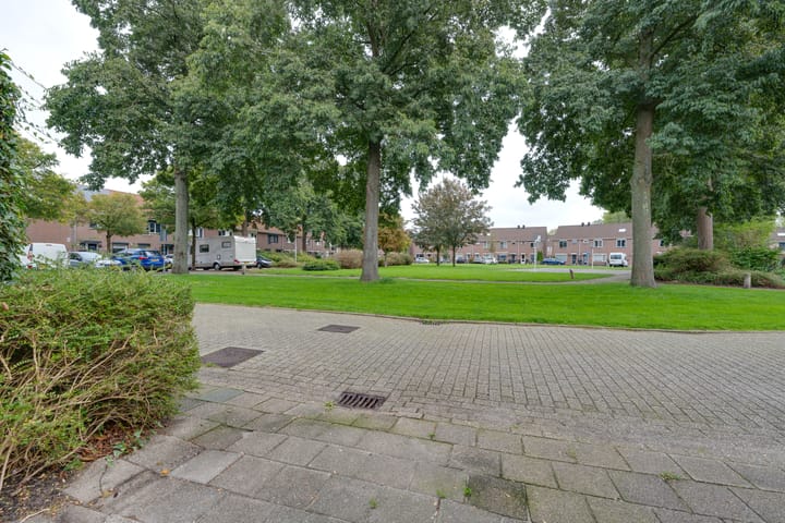 Photo 13 of Sterremosstraat 24