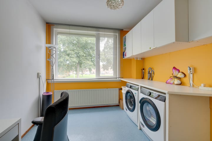 Photo 45 of Sterremosstraat 24