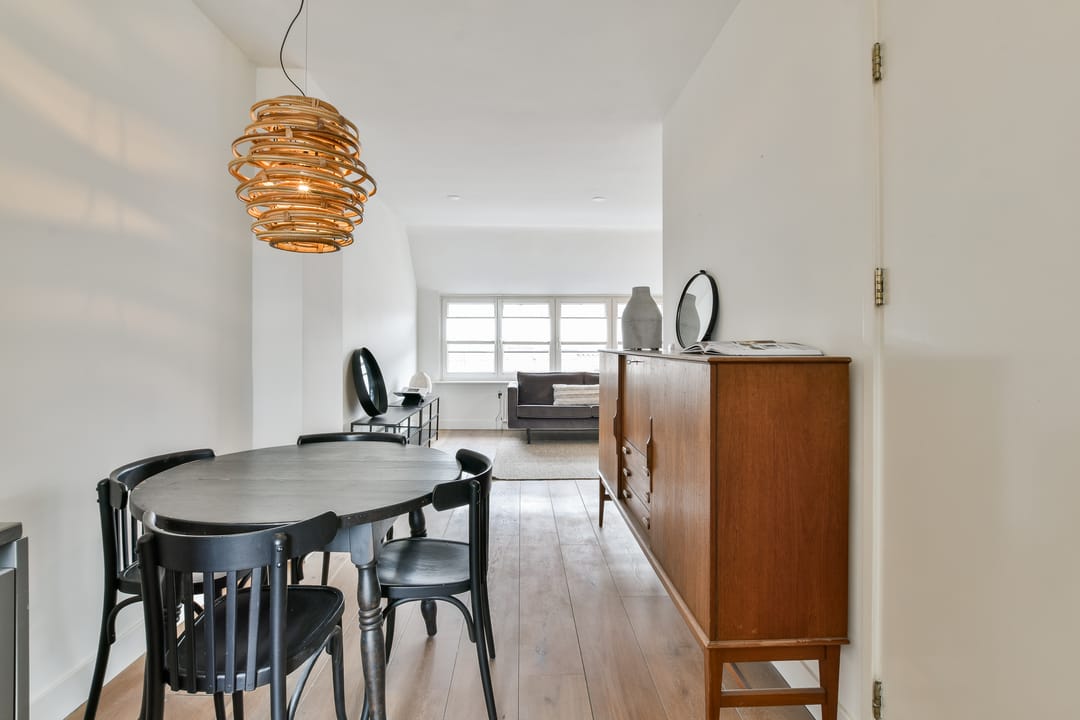 Photo 8 of Van Boetzelaerstraat 17-4