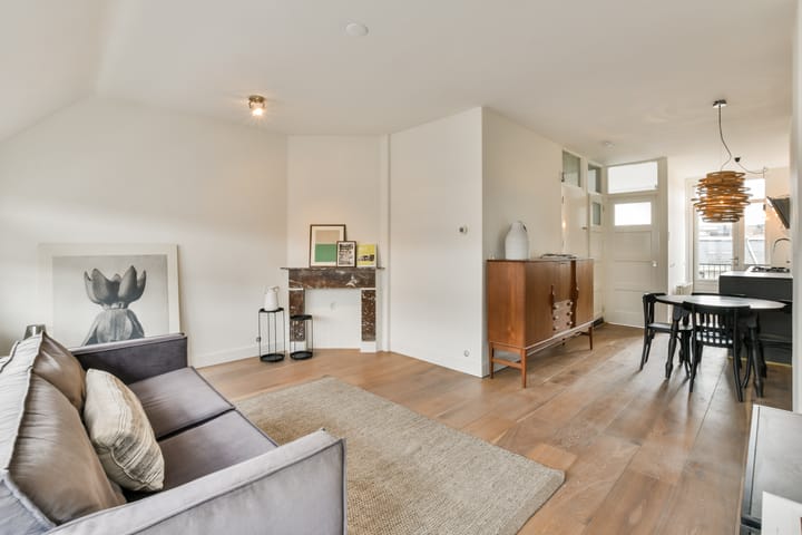 Foto 11 van Van Boetzelaerstraat 17-4