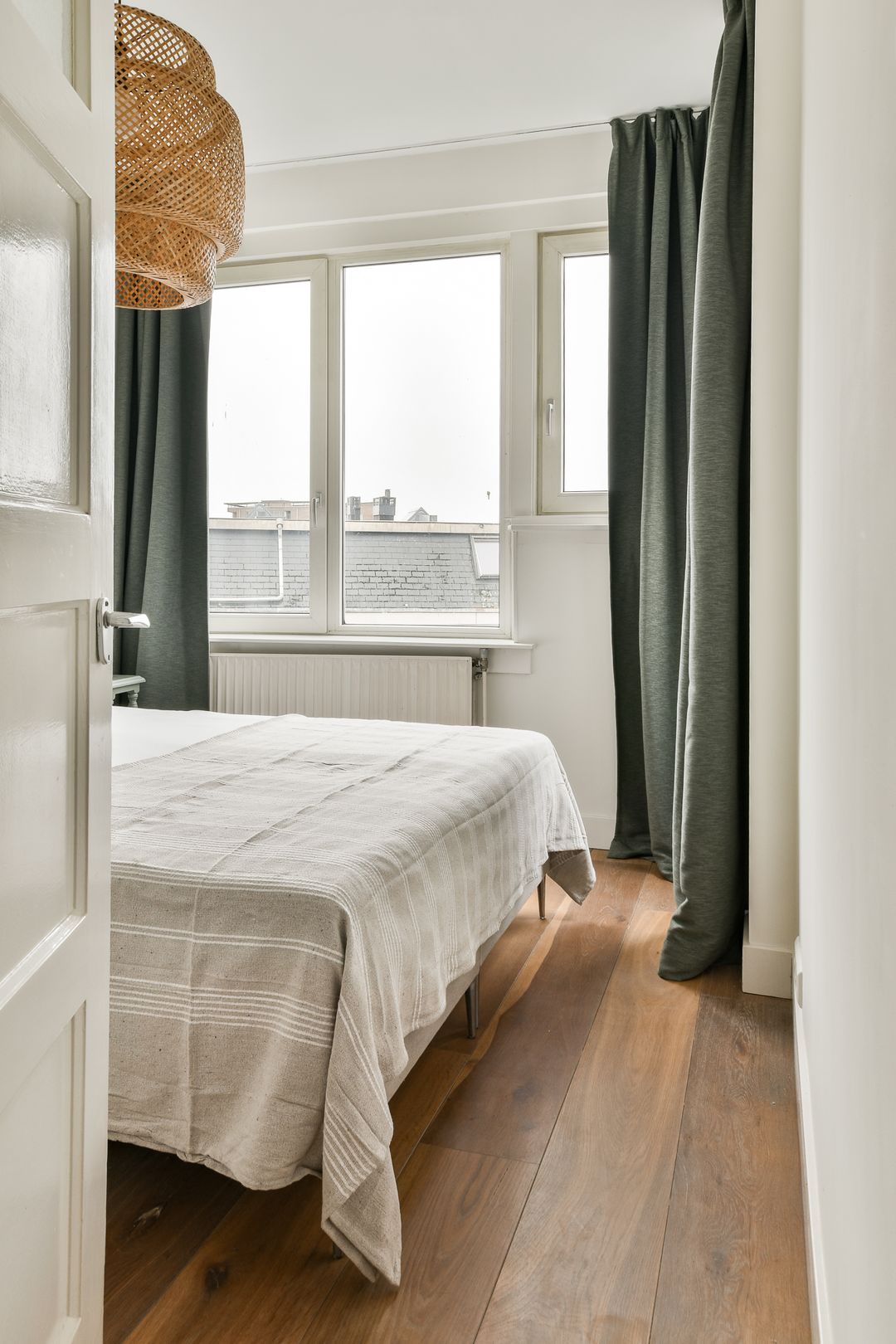 Photo 22 of Van Boetzelaerstraat 17-4