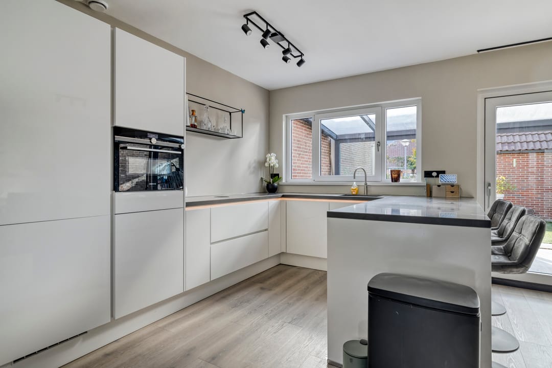 Foto 2 van Klagerstuin 138