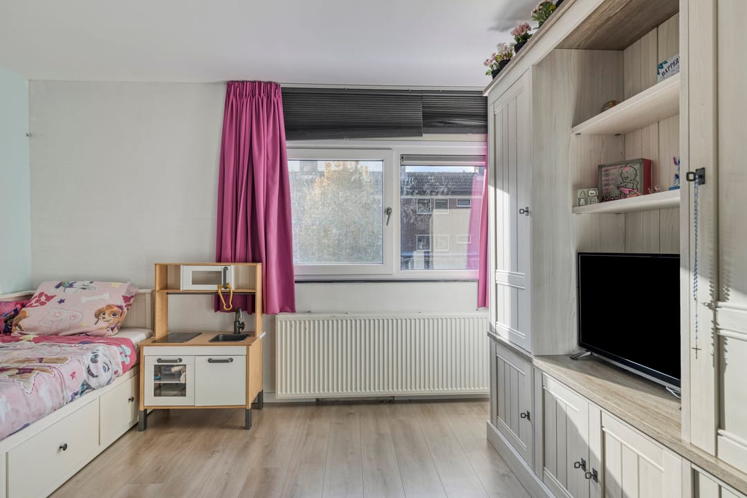 Foto 16 van Klagerstuin 138