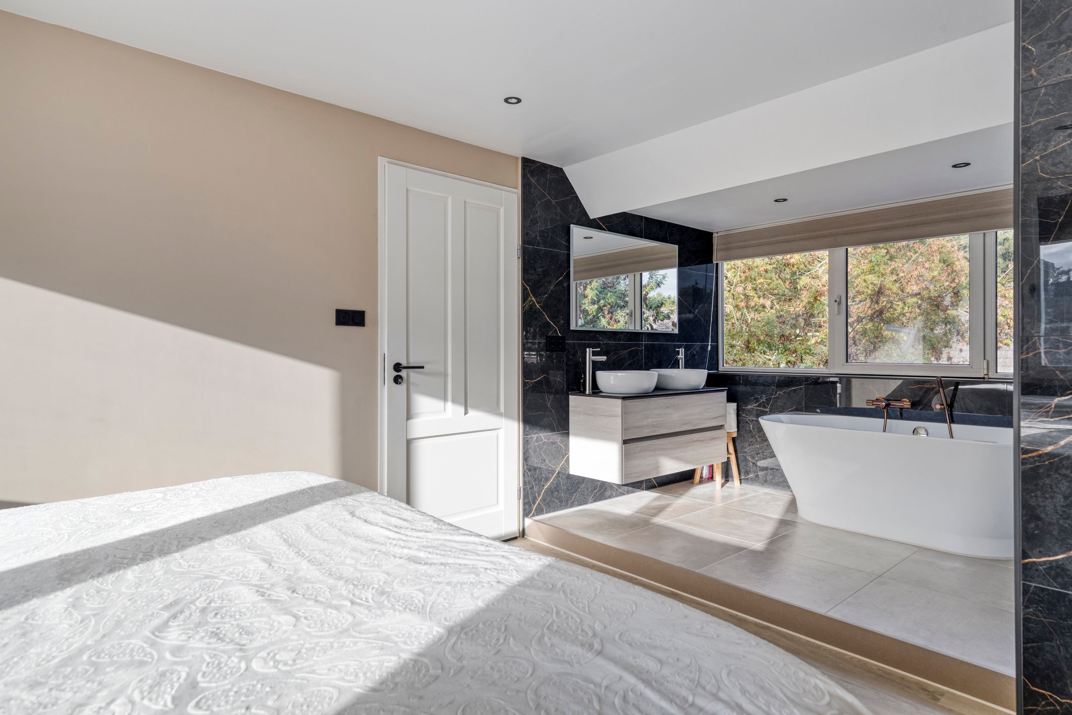 Foto 21 van Klagerstuin 138