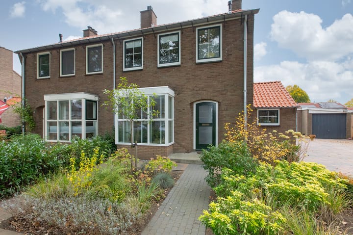 Foto 8 van Julianalaan 36