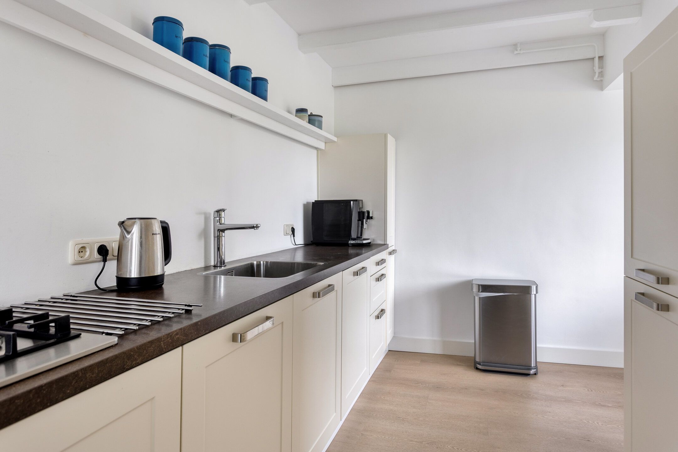 Photo 18 of Pieter Stuyvesantweg 199