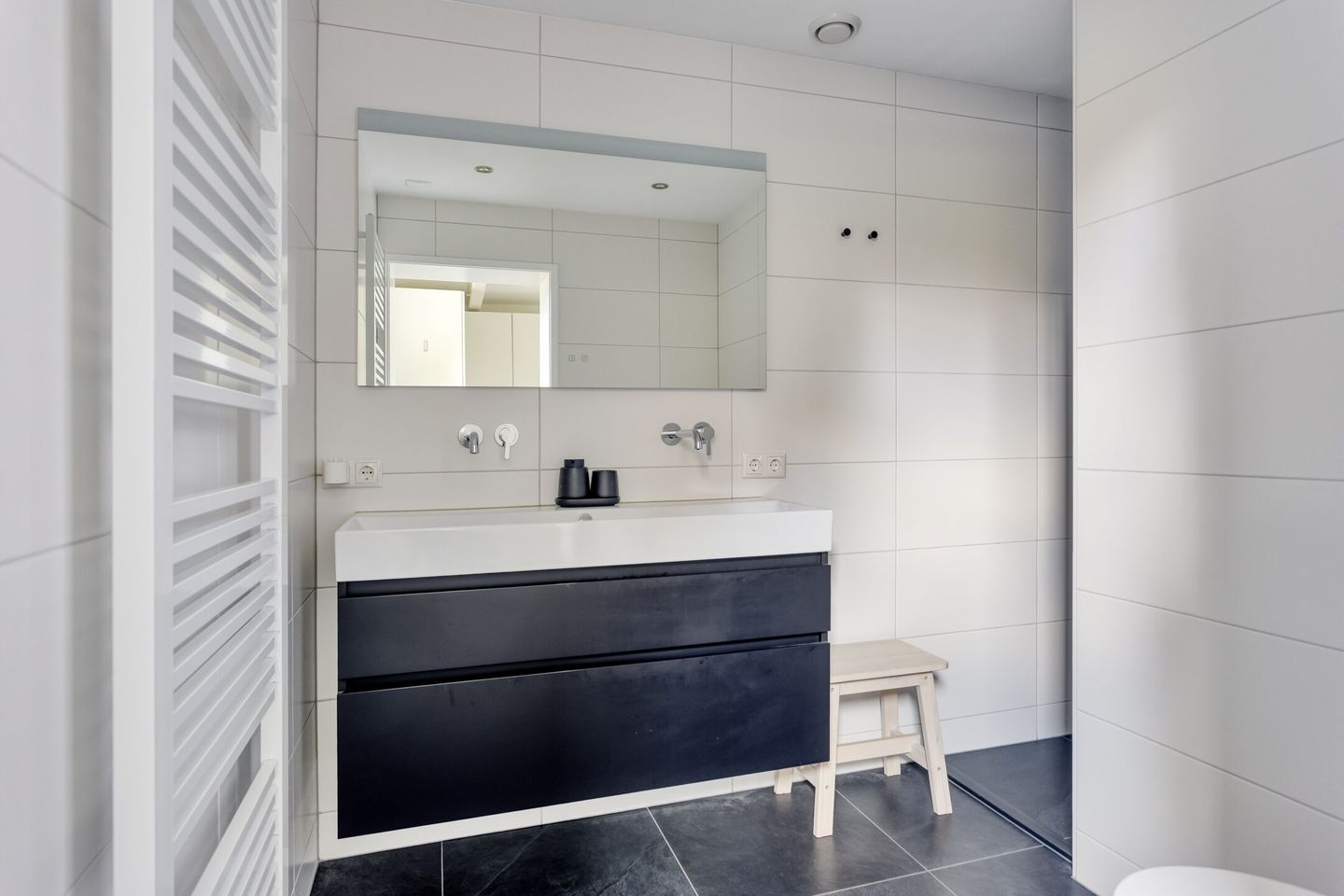 Photo 25 of Pieter Stuyvesantweg 199