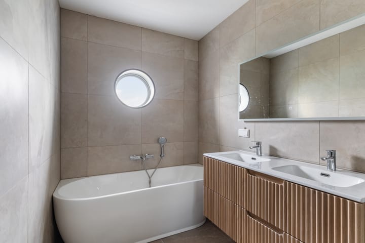 Photo 2 of Gedempte Zalmhaven 893