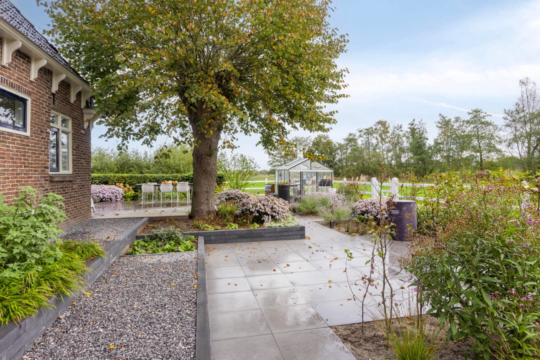 Photo 37 of Pieter Stuyvesantweg 199