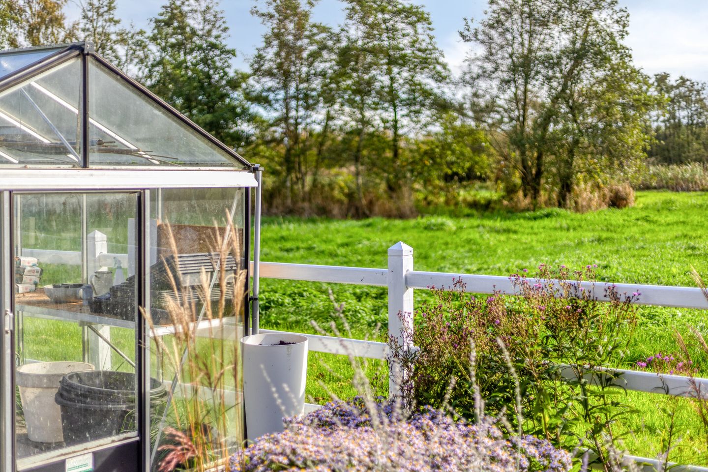 Photo 40 of Pieter Stuyvesantweg 199