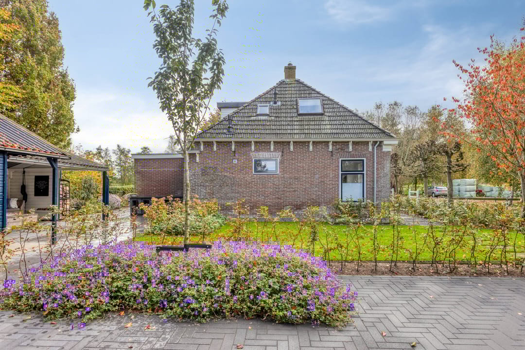 Photo 47 of Pieter Stuyvesantweg 199