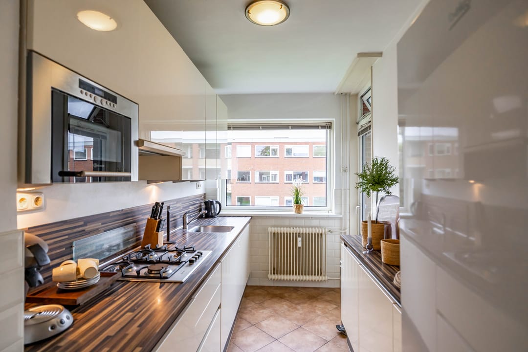 Photo 2 of Helperzoom 379