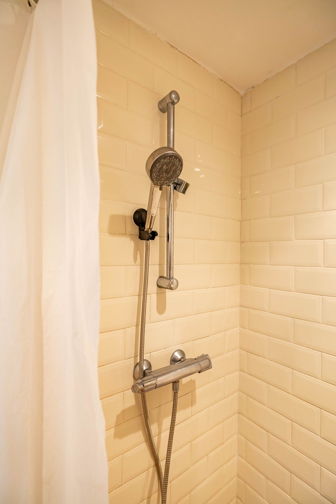 Photo 26 of Helperzoom 379