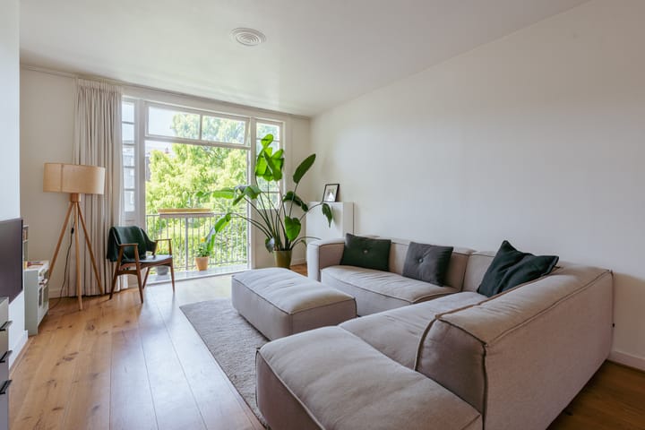 Photo 4 of Reinier Claeszenstraat 45-3