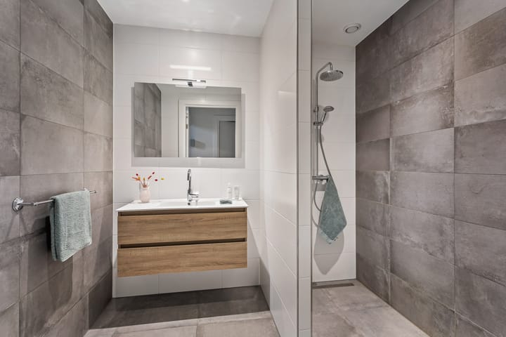 Foto 4 van Middenplein 32