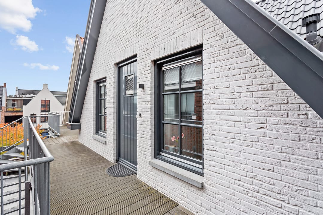 Foto 7 van Middenplein 32