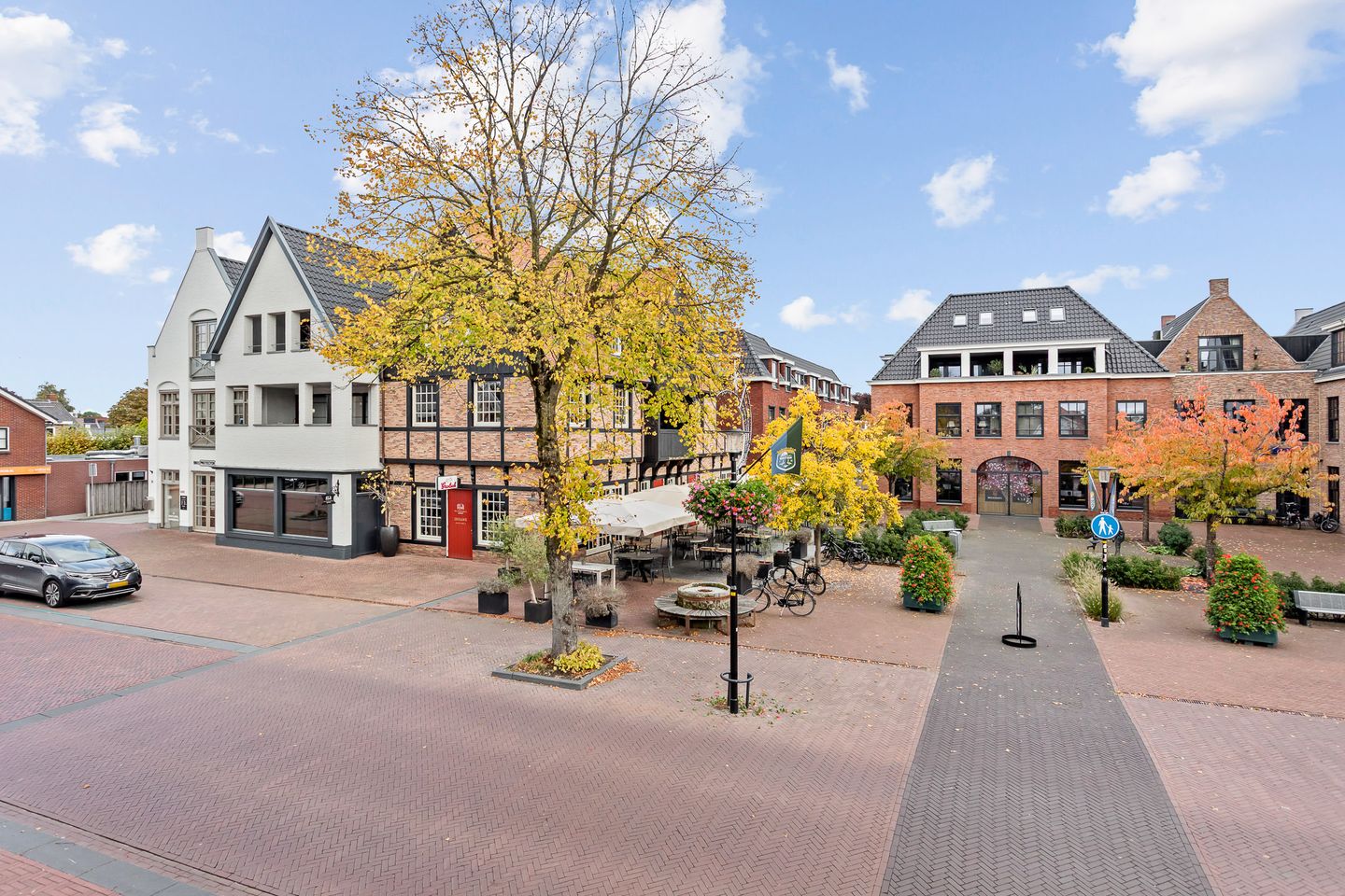 Foto 20 van Middenplein 32