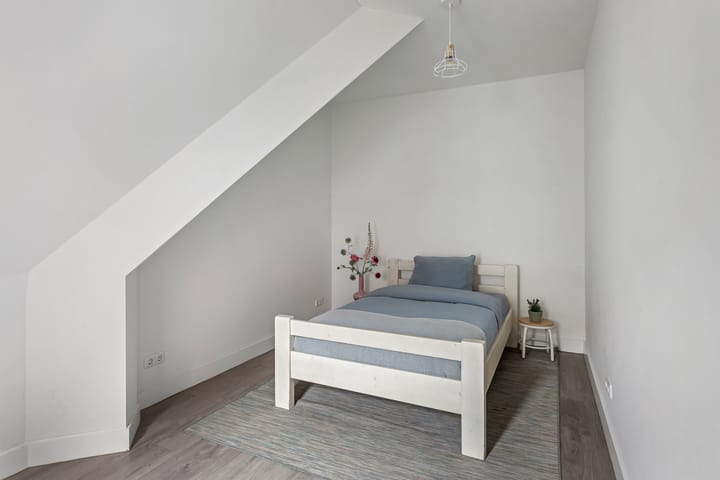 Foto 16 van Middenplein 32