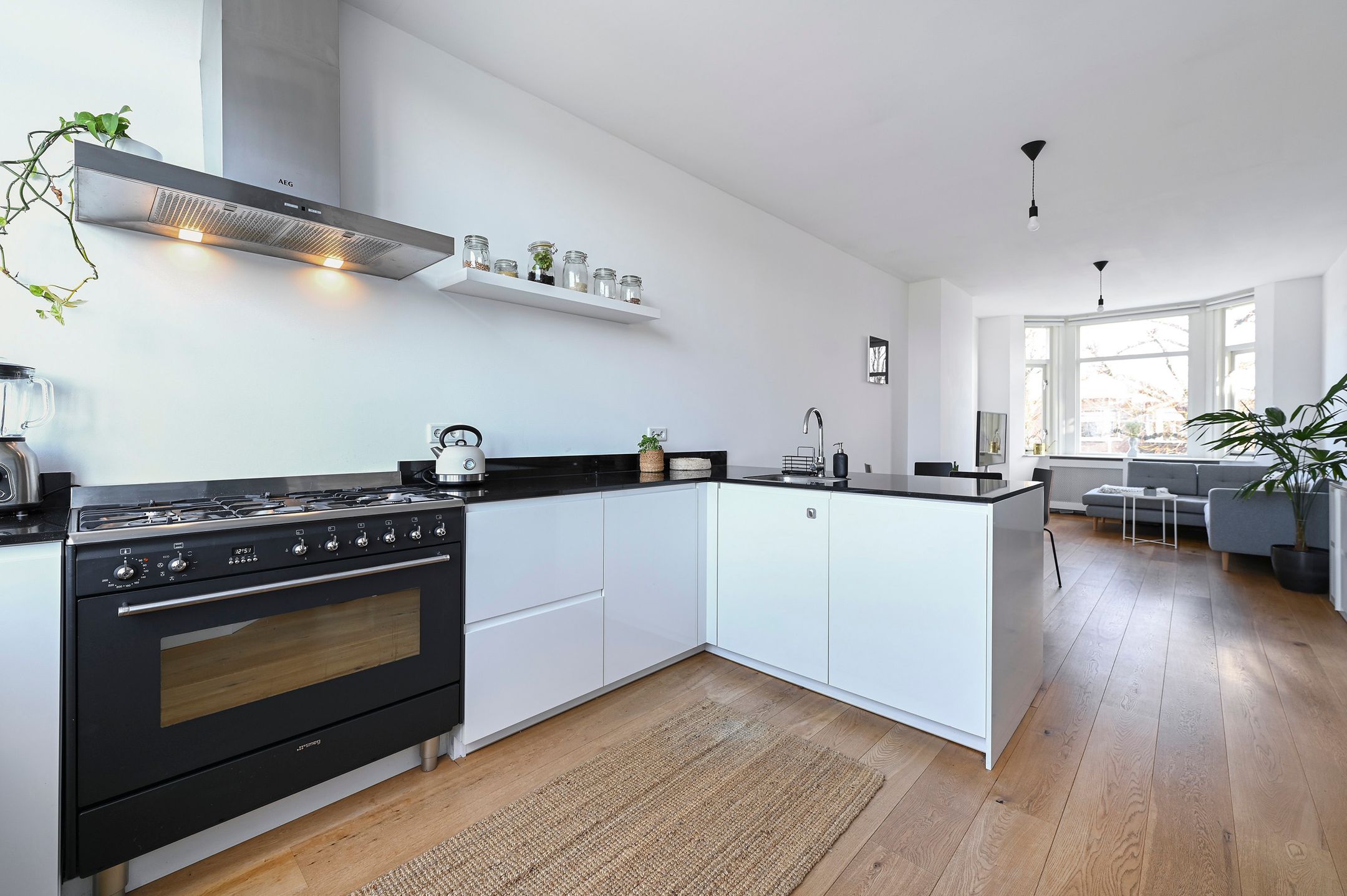 Photo 18 of van de Wateringelaan 99