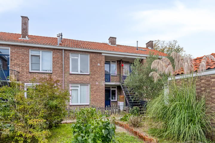 Photo 2 of Wilhelminastraat 16