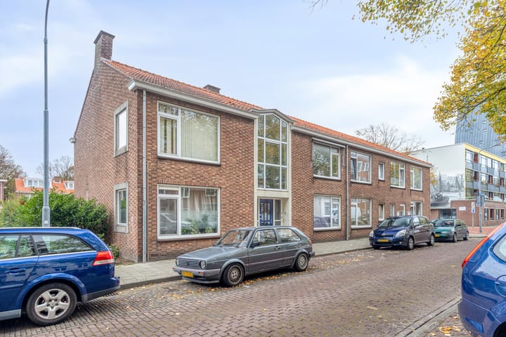 Photo 18 of Wilhelminastraat 16