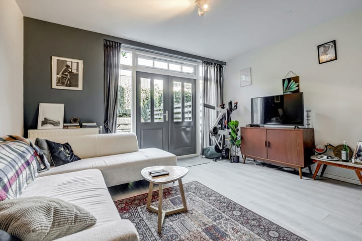 Photo 10 of Veenderweg 20-B