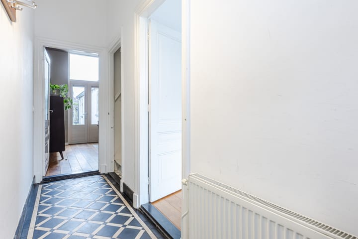 Foto 16 van Veldhovenring 5