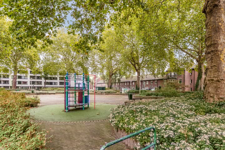 Foto 40 van Veldhovenring 5