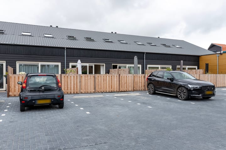 Foto 38 van Bartus Warnersweg 2-D