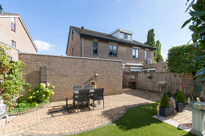 Foto 30 van Esdoornhof 3