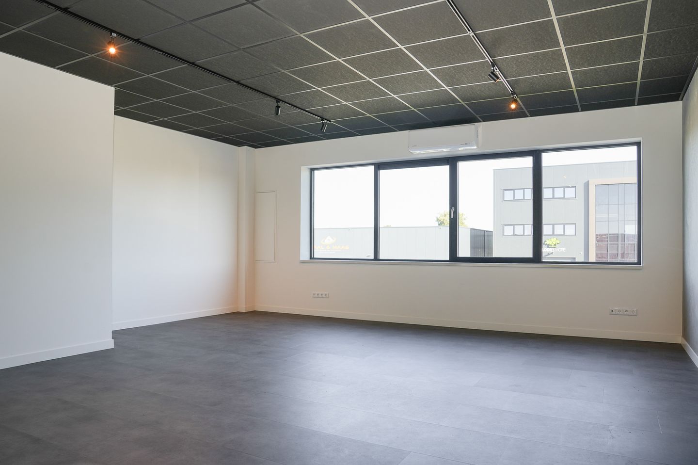 Bekijk foto 5 van Veensepolder 8